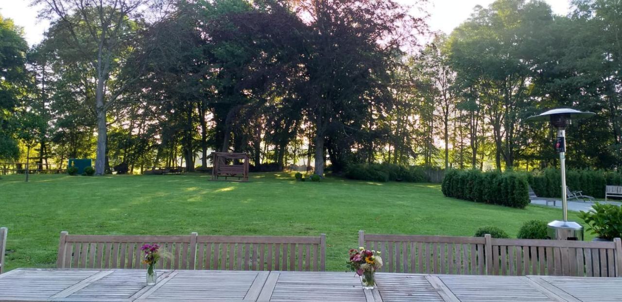 Herrenhaus Gut Neuruppersdorf Timmendorfer Strand Exterior foto