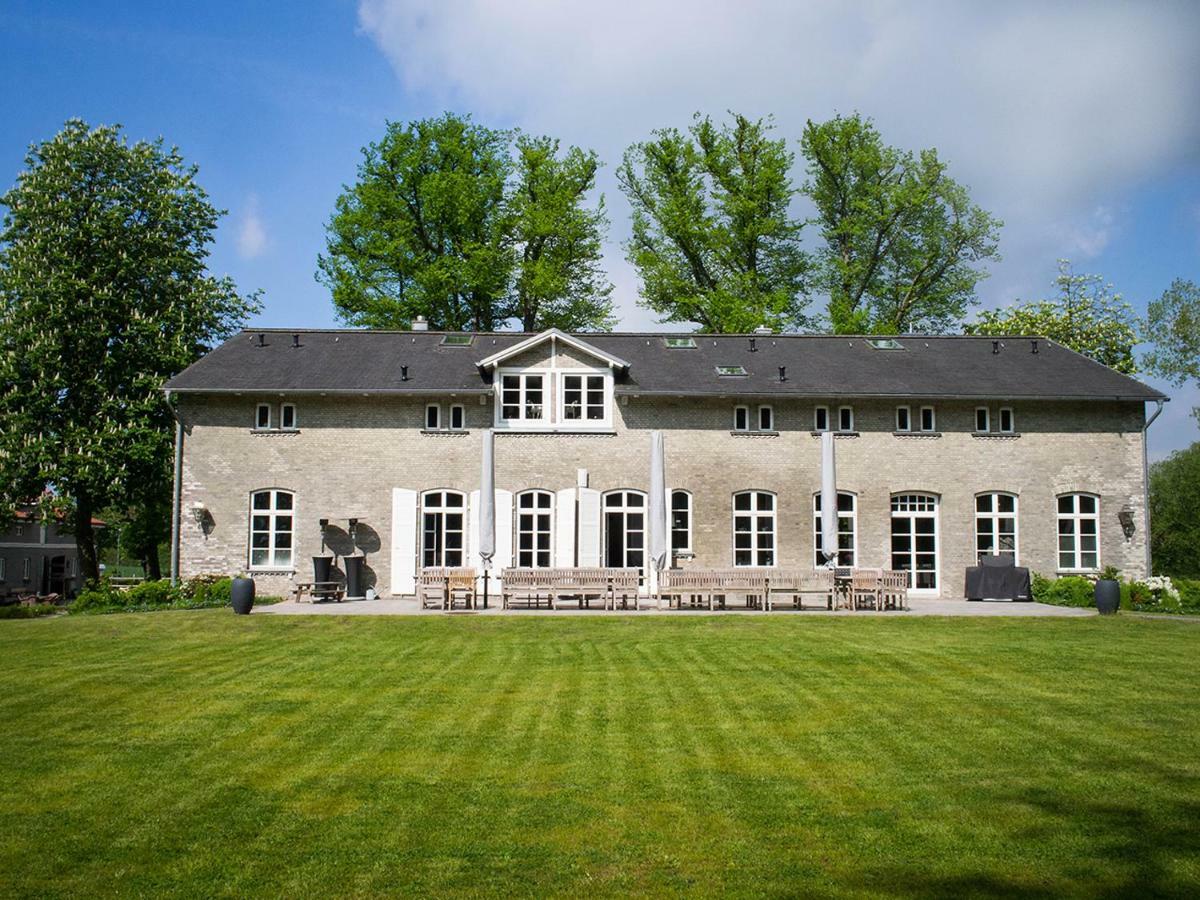 Herrenhaus Gut Neuruppersdorf Timmendorfer Strand Exterior foto